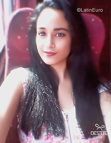 Date this good-looking Cuba girl Maidaly from La Habana CU542