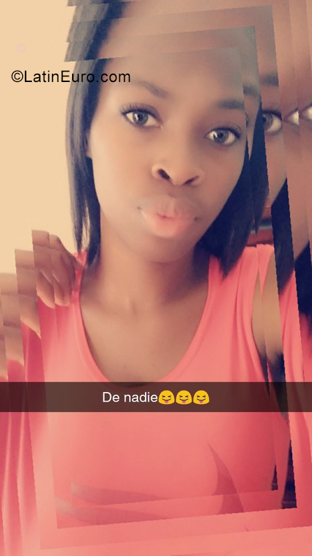 Date this hard body Dominican Republic girl Katherine from Santo Domingo DO35312