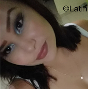 Date this happy Venezuela girl Naryn from Valencia VE2562