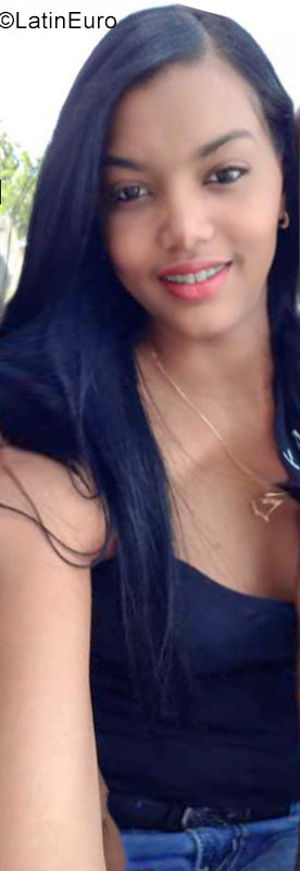 Date this passionate Dominican Republic girl Maria from Santo Domingo DO35545