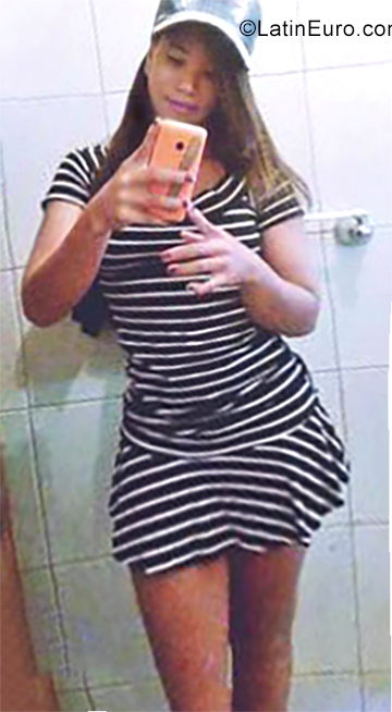 Date this voluptuous Brazil girl Ana from Betim BR10878