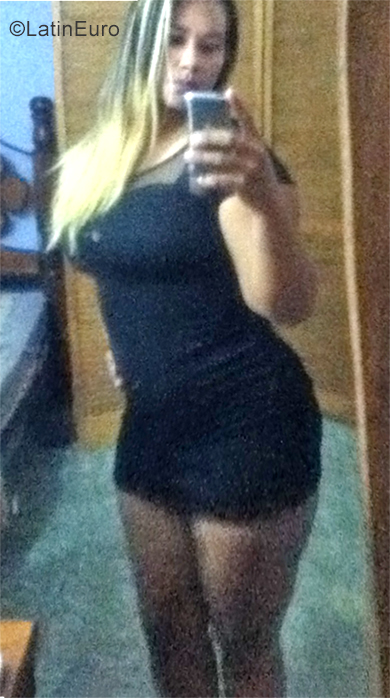 Date this stunning Venezuela girl Andrea from Porlamar VE2578