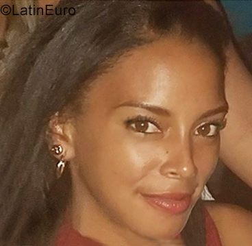 Date this exotic Cuba girl Yune from Havana CU562