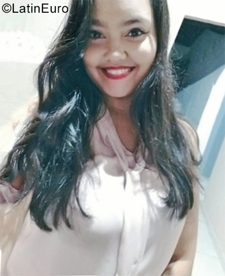 Date this good-looking Brazil girl Marilia from Joao Pessoa BR10894