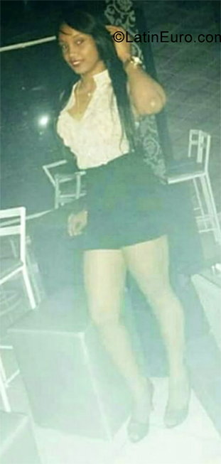 Date this young Dominican Republic girl Eridania from Santiago DO35709
