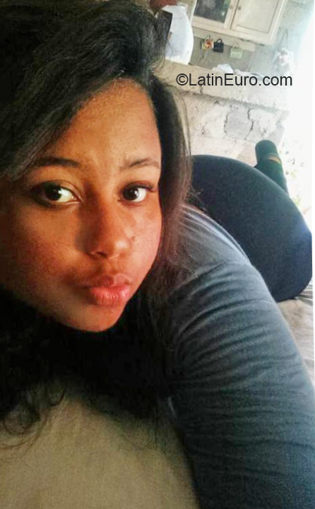 Date this athletic Dominican Republic girl Miguelina from Puerto Plata DO35736