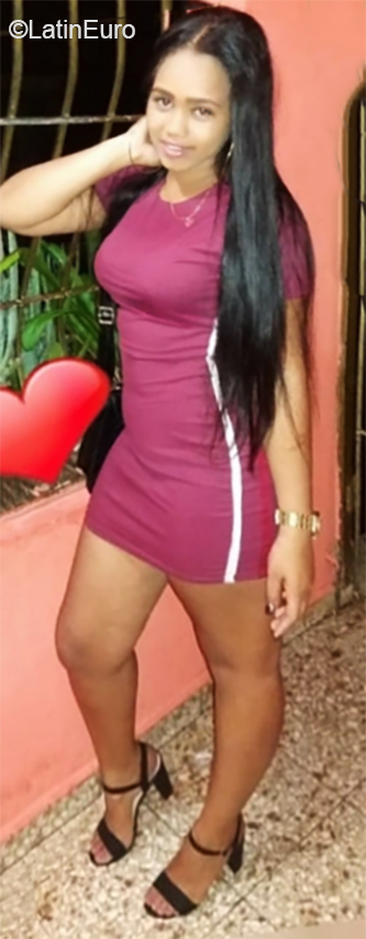 Date this lovely Dominican Republic girl Winifer from Santo Domingo DO35763