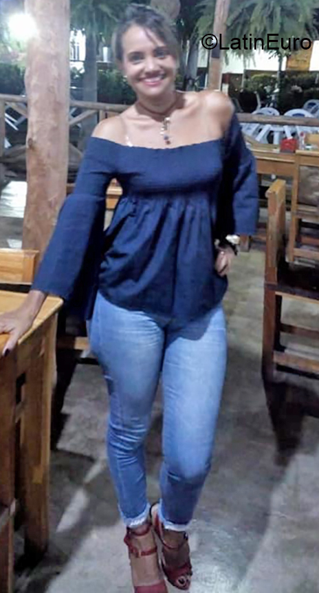 Date this voluptuous Colombia girl Pati from Santa Marta CO25940
