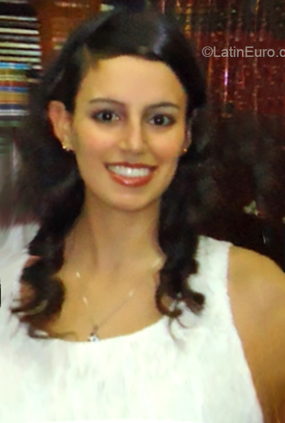 Date this young Ecuador girl Menida from Latacumga EC371
