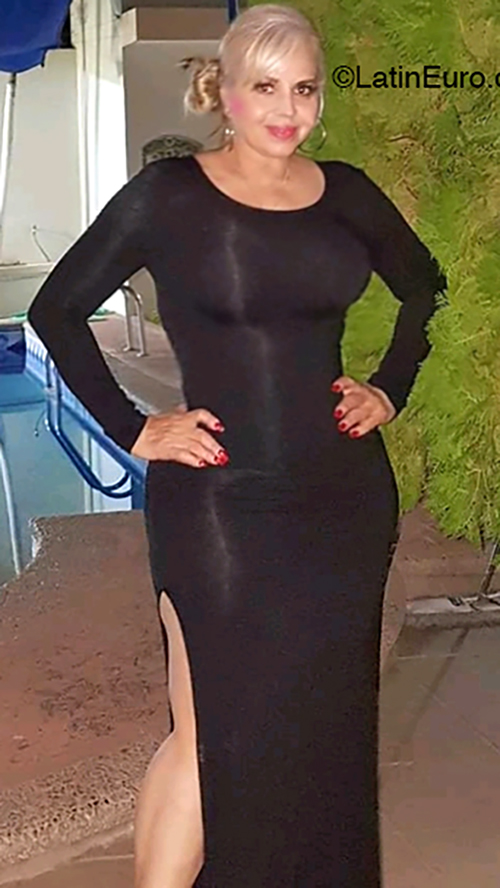 Date this stunning Mexico girl Yolanda from Guadalajara MX1699