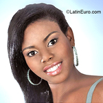 stunning Cuba girl Darelis from Santiago de Cuba CU662