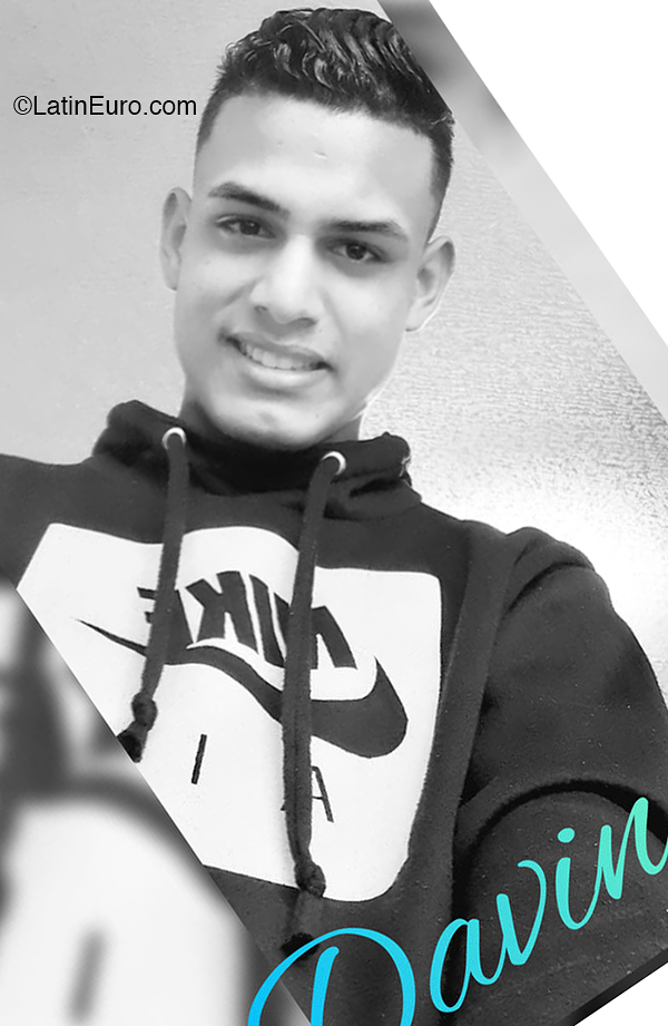 Date this pretty Venezuela man Dave from Maracay VE2709