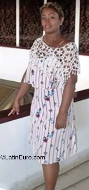 Date this tall Cuba girl Milesyis from Santiago de Cuba CU601