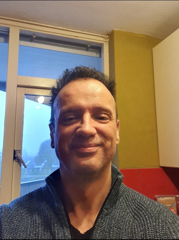 Date this sensual Netherlands man Carl from Rotterdam NL321