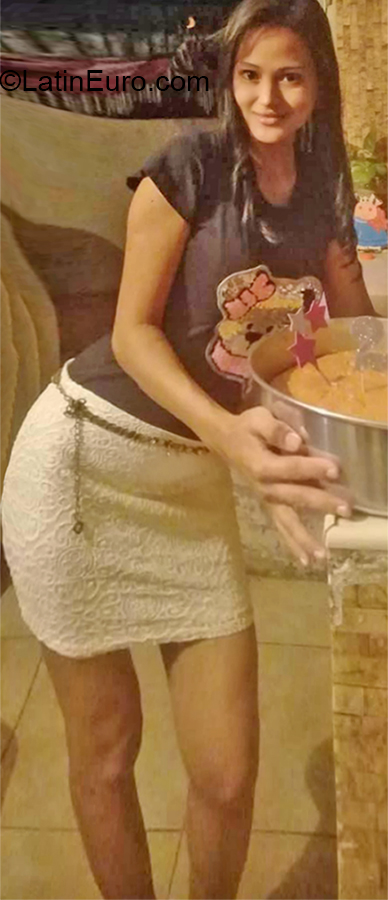 Date this georgeous Venezuela girl Carolina from Ciudad Guayana VE2733