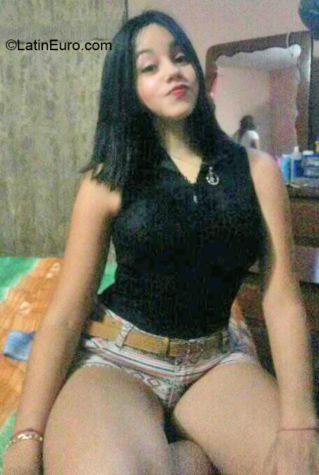 Date this georgeous Venezuela girl Ana from Barquisimeto VE2744
