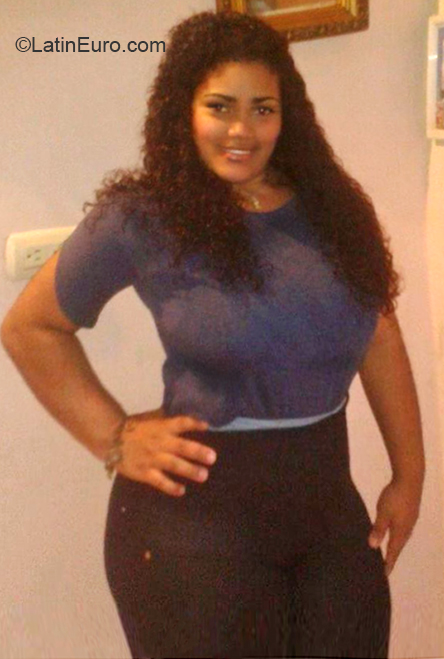 Date this sultry Venezuela girl Nati from Venezuela VE2748