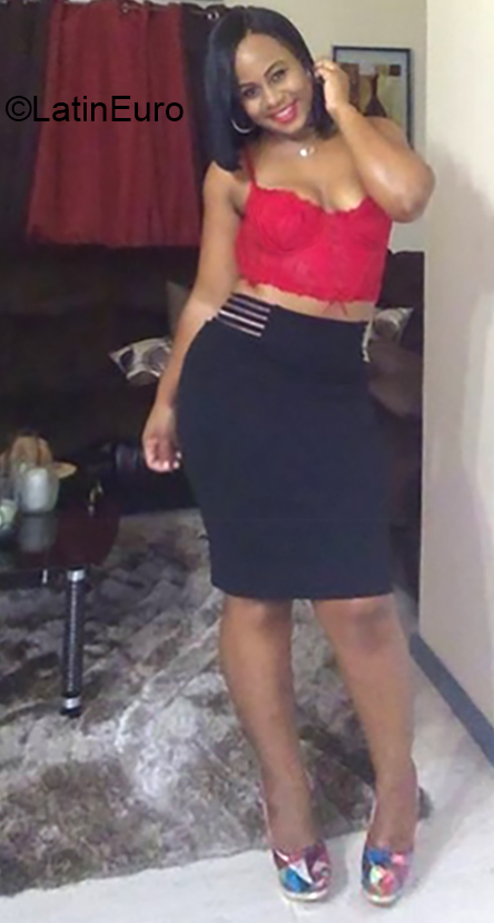 Date this happy Jamaica girl Shanice from Kingston JM2632