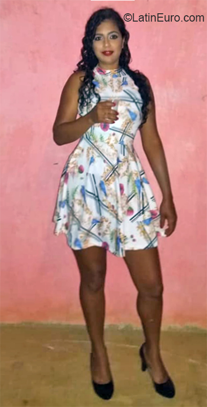 Date this charming Brazil girl Suzy from Salvador BR10953