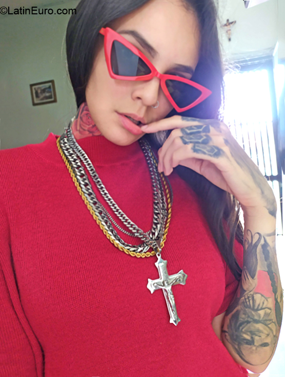 Date this athletic Venezuela girl Amber from Carcas VE2768