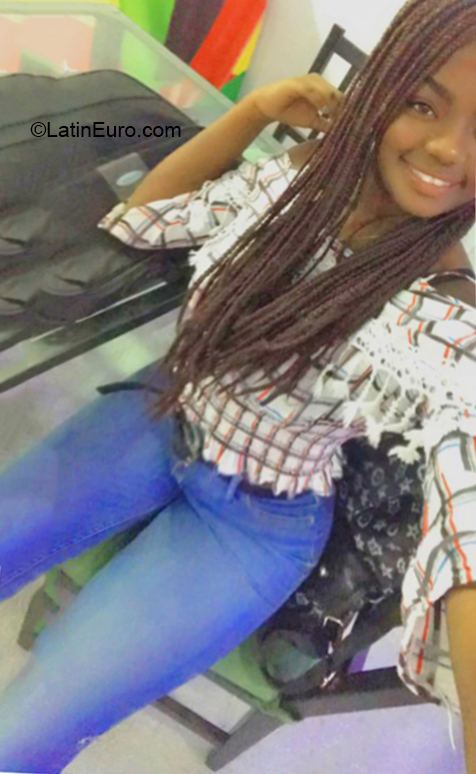 Date this fun Dominican Republic girl Abigail from San Pedro De Macoris DO36478