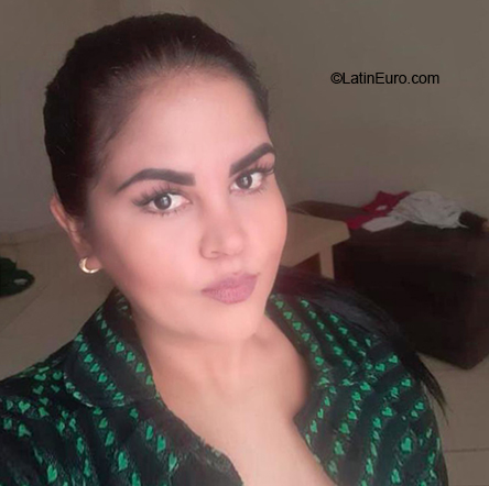 Date this young Colombia girl Maoly from Bogota CO26273