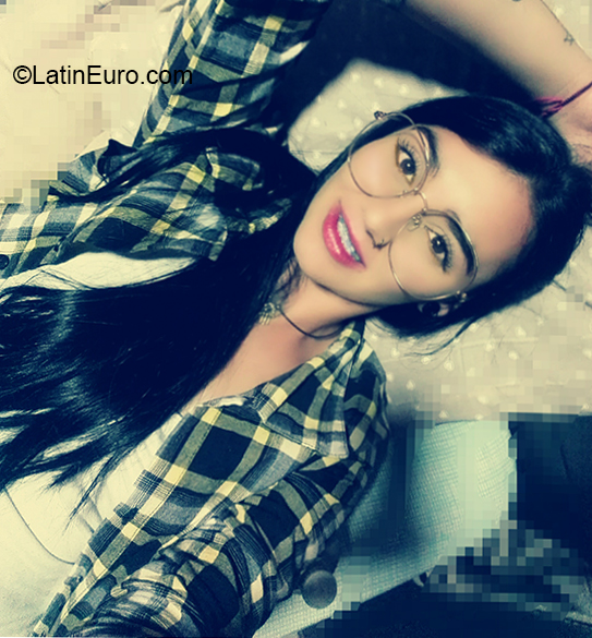 Date this happy Colombia girl Juanita from Manizales CO26582