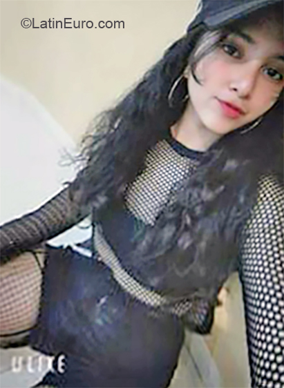 Date this tall Venezuela girl Rina from Caracas VE2819