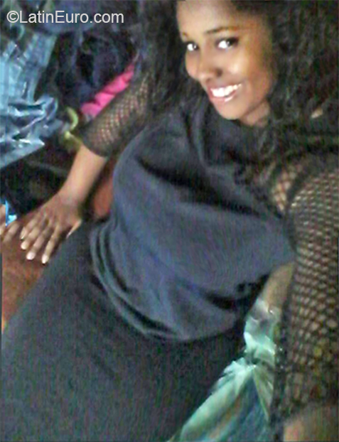 Date this lovely Dominican Republic girl Marle from Santo Domingo DO36754