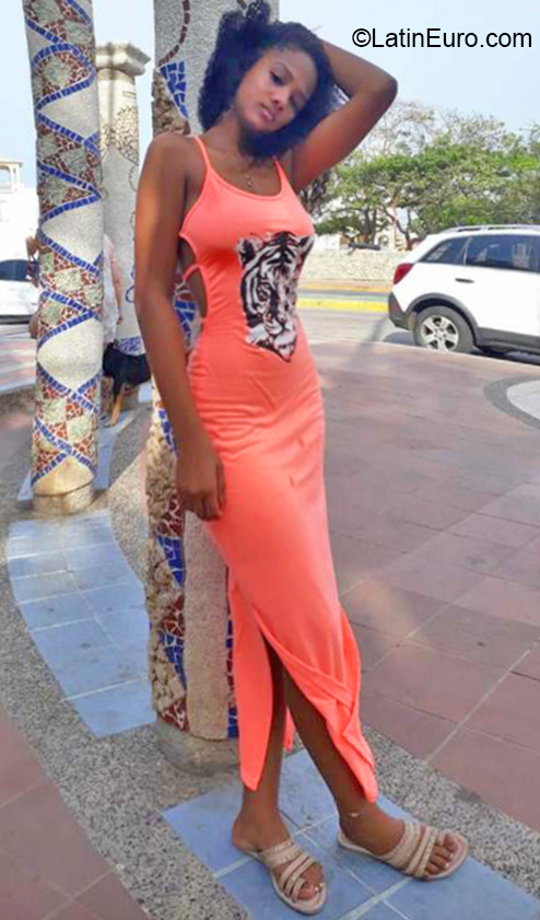 Date this gorgeous Colombia girl Wendy from La Guajira CO26371