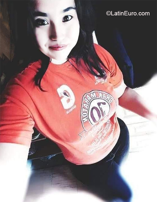 Date this funny Argentina girl Belen from Buenos Aires AR277