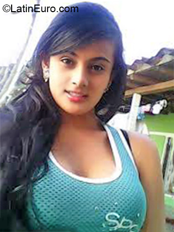 Date this pretty Colombia girl Erika from Cucuta CO26405