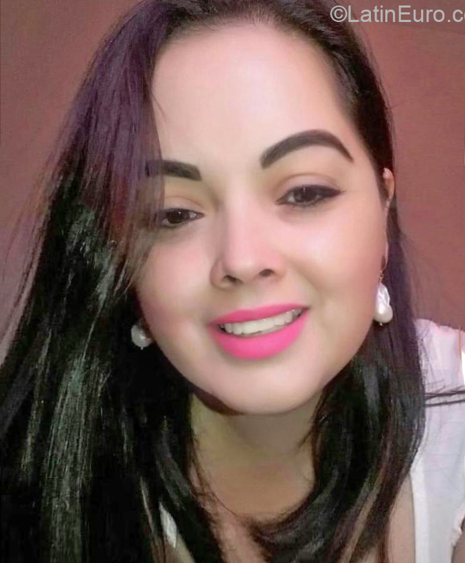 Date this stunning Honduras girl Maru from San Pedro Sula HN2733