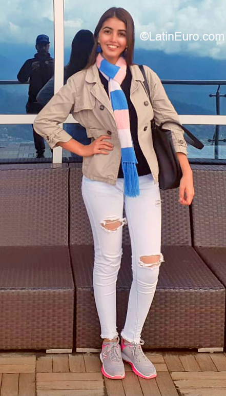 Date this gorgeous Venezuela girl Andrea from San Cristobal VE2857