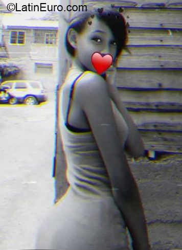 Date this voluptuous Dominican Republic girl Mela from San Francisco de Macoris DO36926