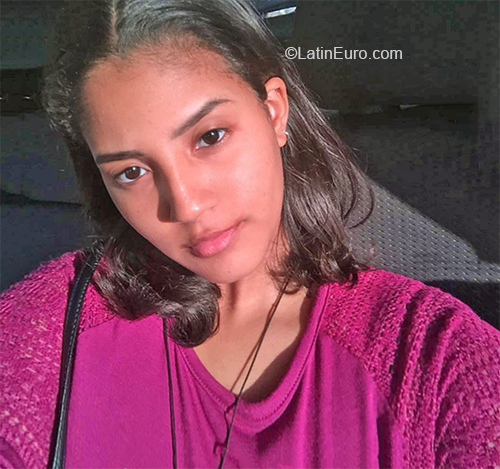 Date this attractive Dominican Republic girl Jeimy from Villa Altagracia DO36906