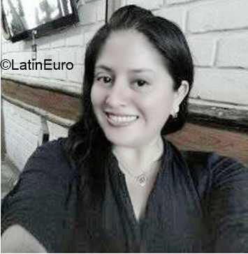 Date this athletic Peru girl Lisset from Piura PE1473