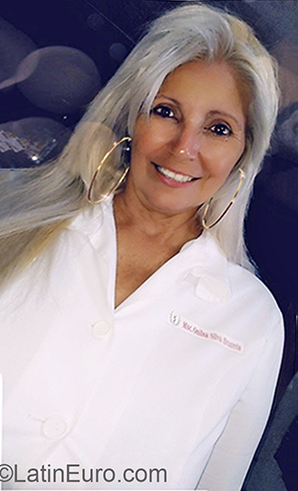 Date this funny Cuba girl Onilsa from Las Tunas CU841
