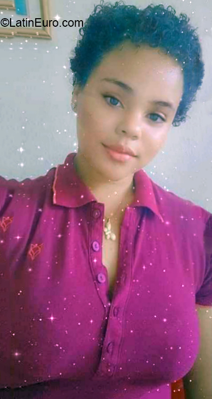 Date this funny Dominican Republic girl Mariela from Santo Domingo DO36970