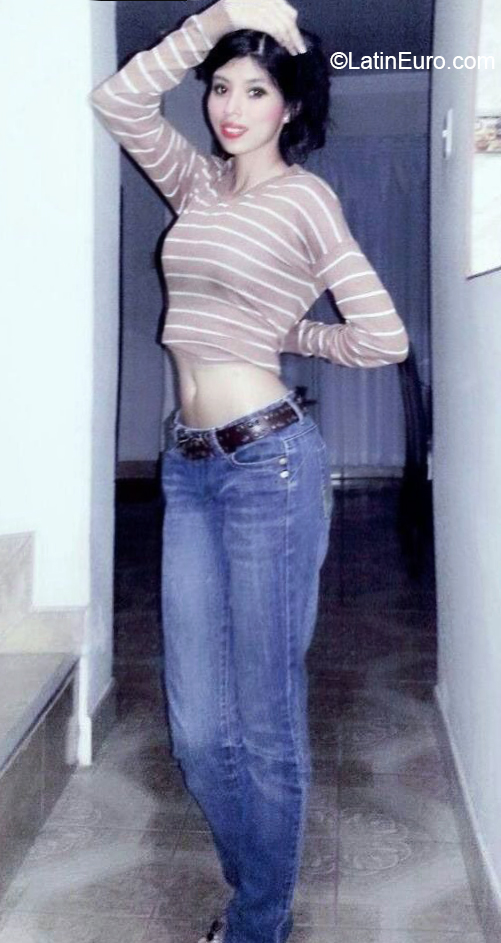 Date this charming Peru girl Maria from Lima PE1475