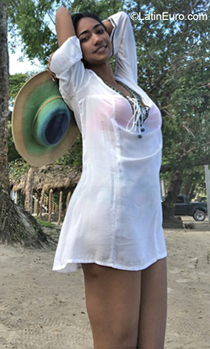 Date this sensual Dominican Republic girl Rama from Sabto Domingo DO37040