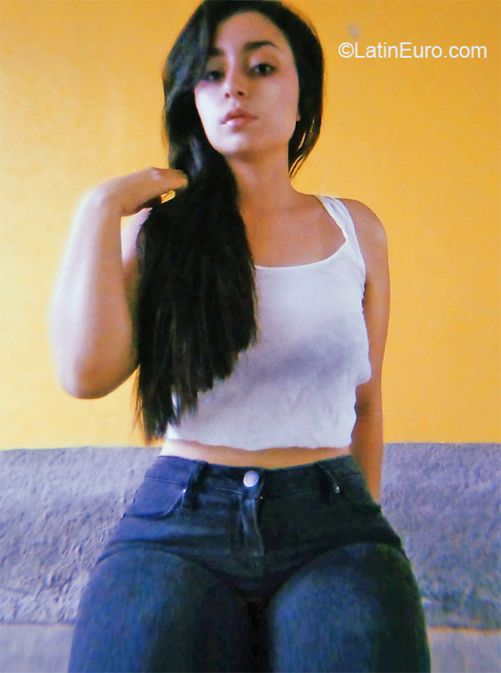 Date this fun Honduras girl Angela from San Pedro Sula HN2746