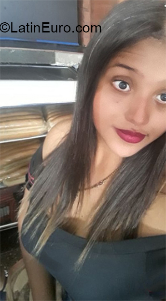 Date this happy Colombia girl Isabela from Cucuta CO26602