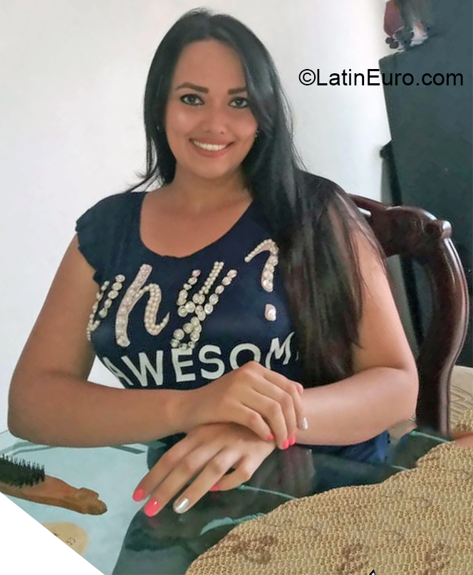 Date this exotic Colombia girl Angeles from Cali CO26603