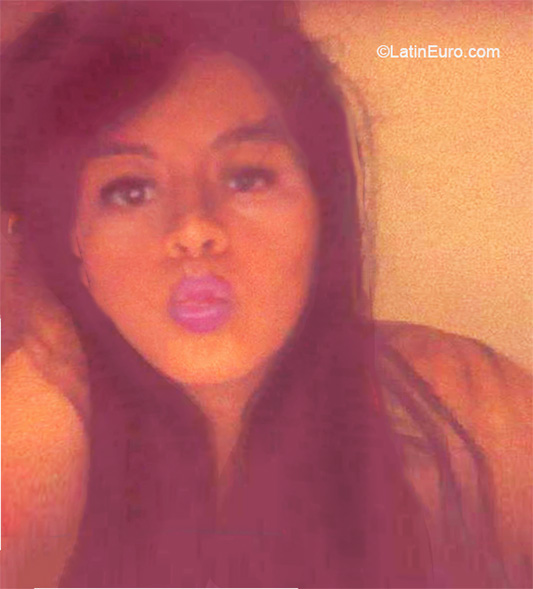 Date this young Peru girl Claudia from Chicayo PE1483