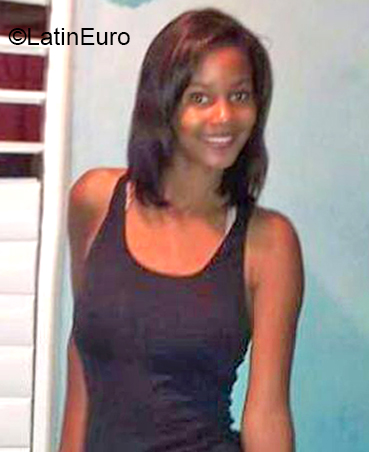 Date this beautiful Dominican Republic girl Yasmaris from Santiago DO37173