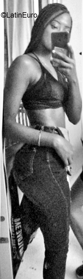 Date this cute Dominican Republic girl Loren from Santo Domingo DO37180