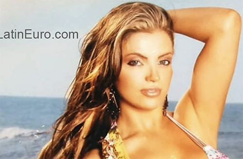 Date this charming Colombia girl Valentinaf from Medellin CO26671