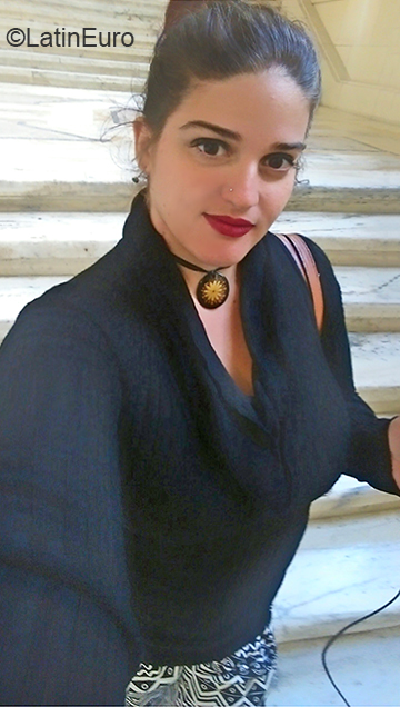 Date this stunning Cuba girl Juliet from Havana CU647
