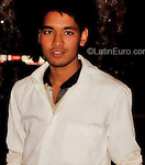 red-hot United States man Rey from New Delhi IN372